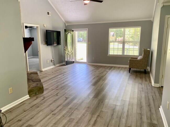 Foto del edificio - 55 Beaver Creek Dr