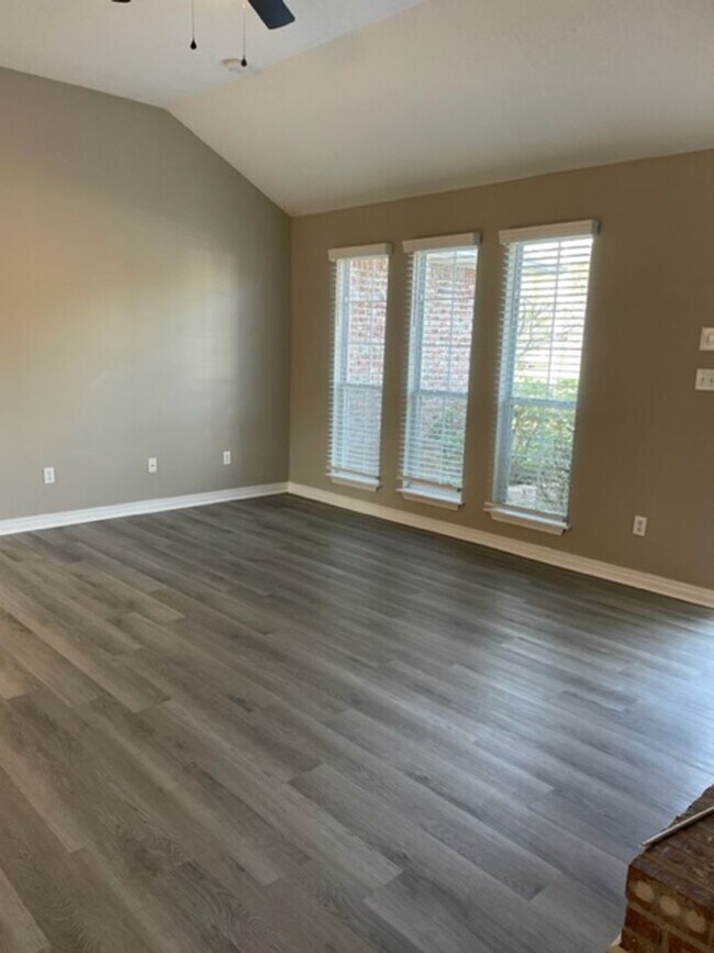 Foto del edificio - 3-Bedroom 2-Bath Home in the Ocean Springs School District