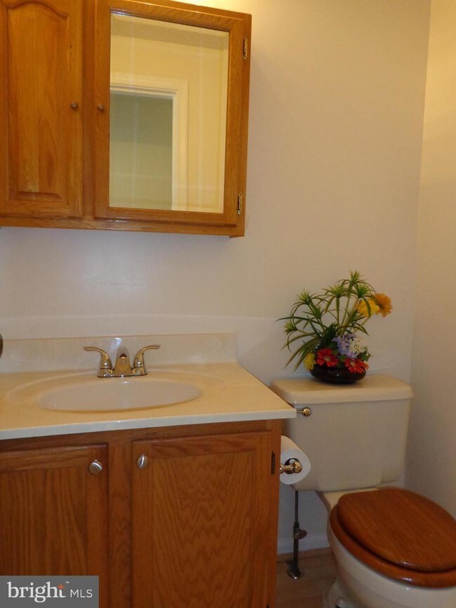 Foto del edificio - 8232 Emory Grove Rd