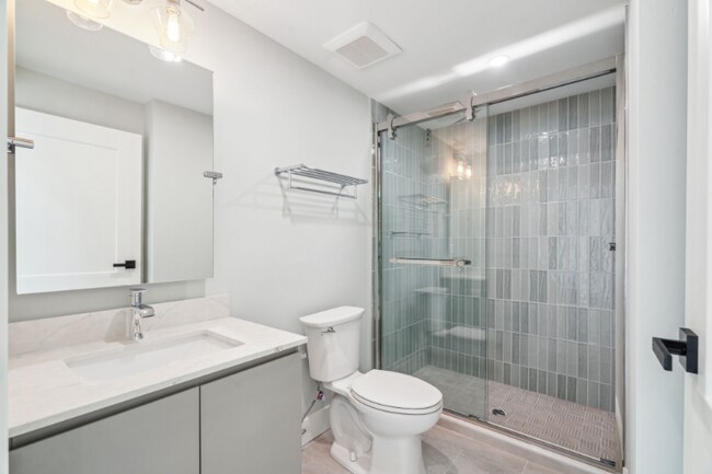 Foto del edificio - 3748 Lancaster Ave