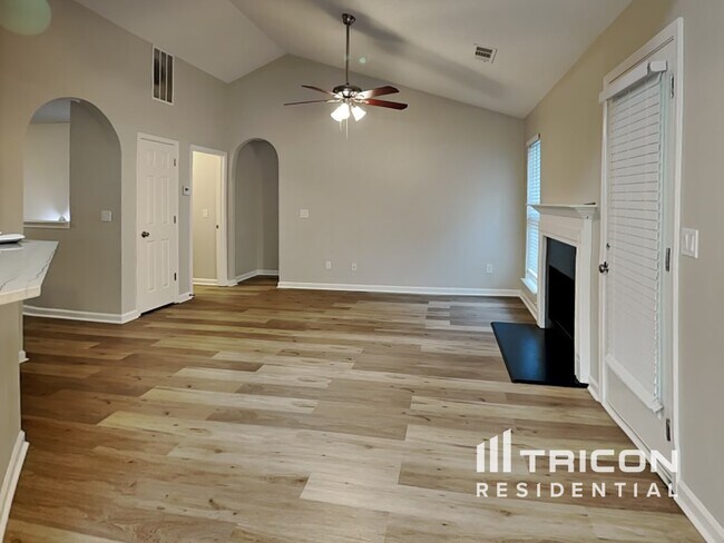 Building Photo - 5769 Village Loop Fairburn GA