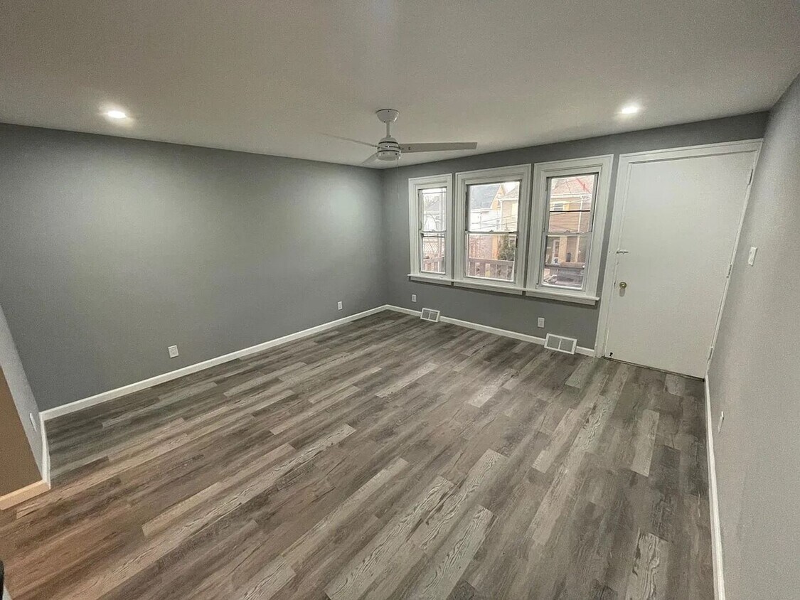 Foto principal - 1509 Rockland Ave