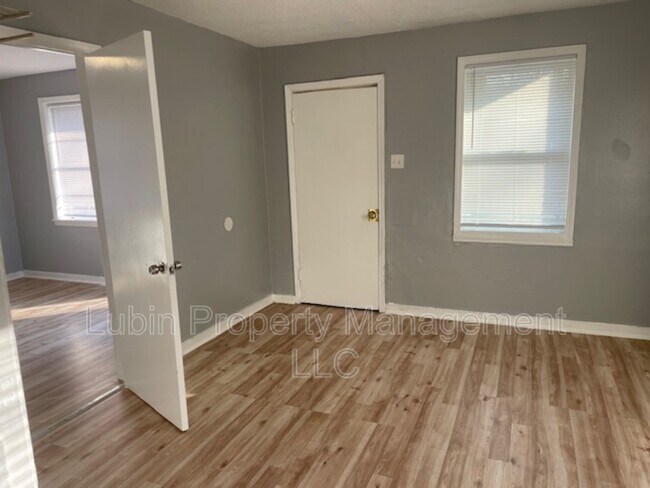 Foto del edificio - 1198 Chicago Ave