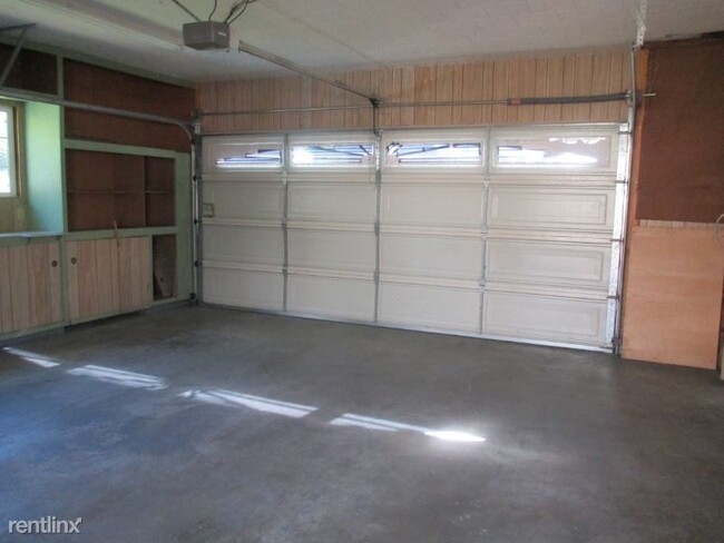 Building Photo - 3 br, 2 bath House - 25070 Ward Ave