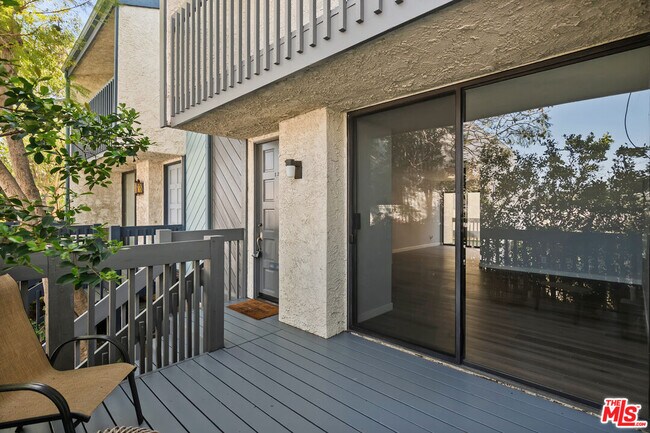 Foto del edificio - 29239 Heathercliff Rd