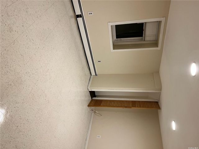 Building Photo - 10 Otsego