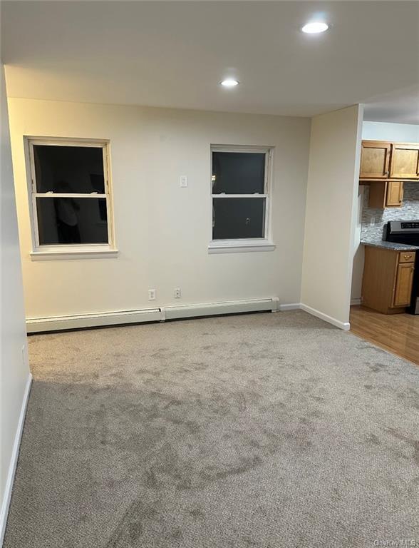 Building Photo - 3775 Mahopac St
