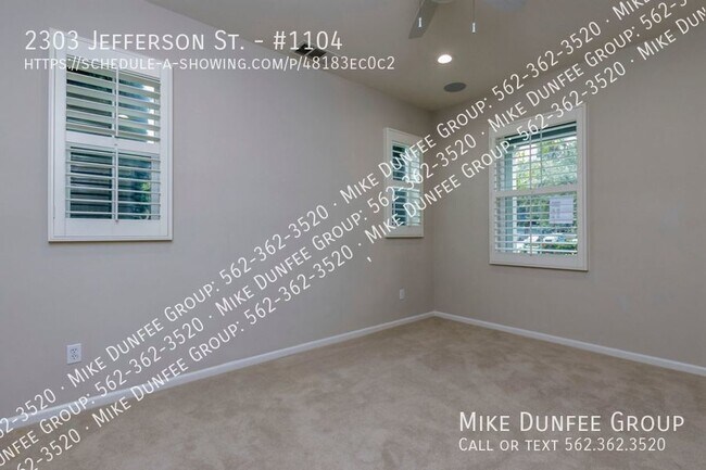Building Photo - 3 Bedroom Townhome in Old Torrance Area