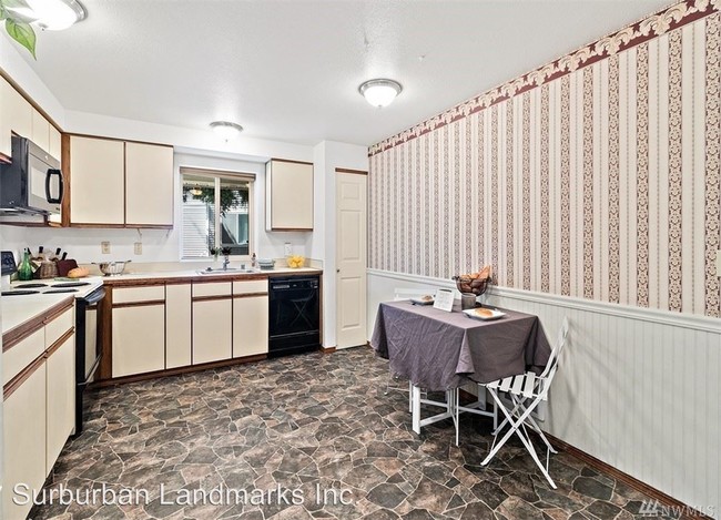 Building Photo - 3 br, 2.5 bath House - 923 S 310th Pl