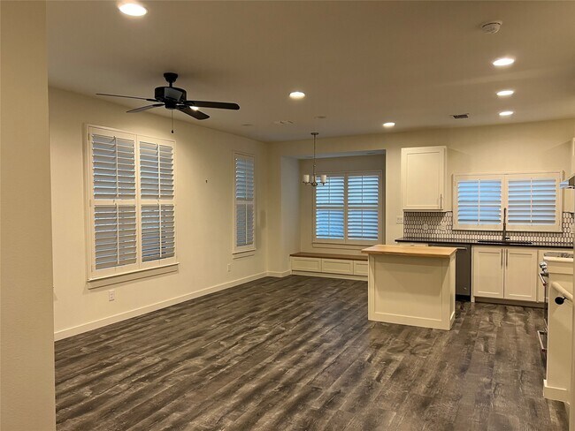 Foto del edificio - 1145 N Academy Ave