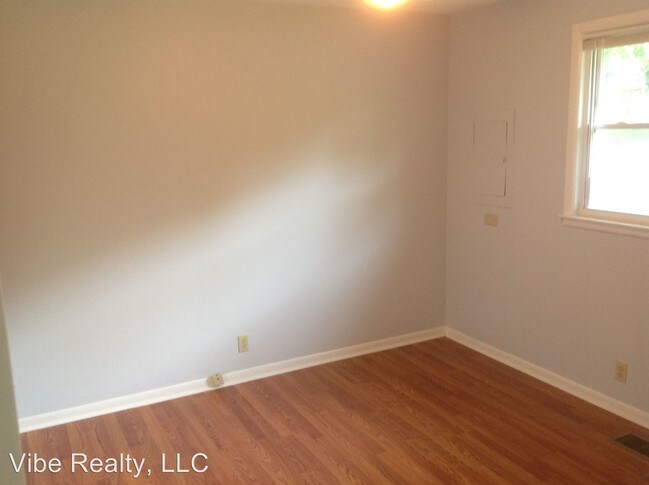 Building Photo - 616 Bixler Ave