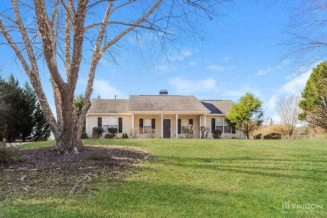 Building Photo - 309 Cattlemans Cir