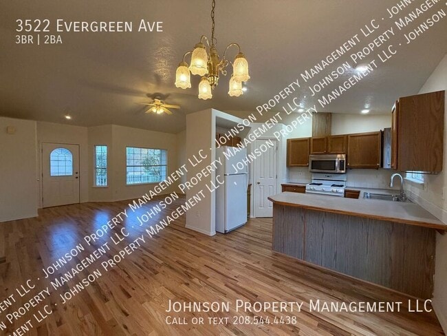 Foto del edificio - 3522 Evergreen Ave