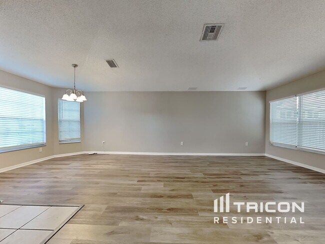 Foto del edificio - 12906 Brant Tree Dr