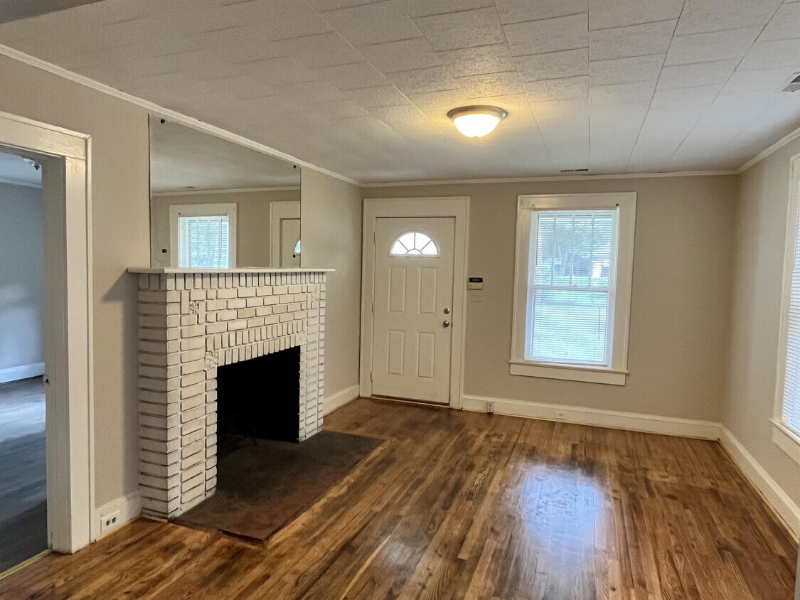 833 Rowan St, Charlotte, NC 28208 House Rental in Charlotte, NC