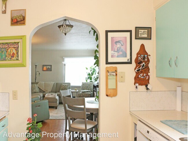 Foto del edificio - 2 br, 1 bath House - 250 Catron Street N