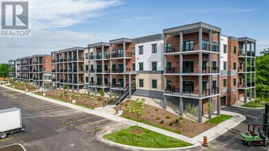 Building Photo - 121 Mary St