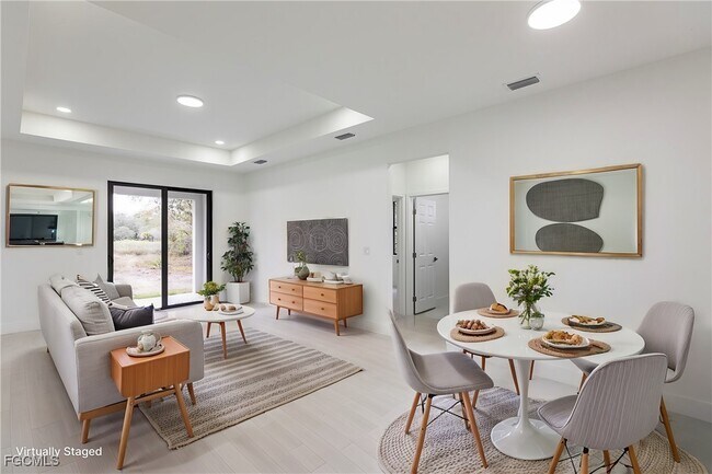 Foto del edificio - 3103 E 18th St