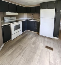 Building Photo - 45 Haney Park