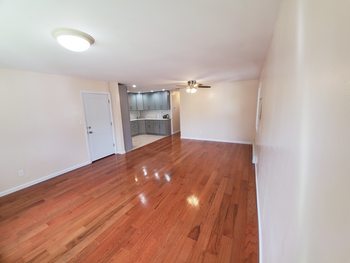 216 21 102nd Ave Queens Ny 11429 Apartments Queens Ny Apartments Com