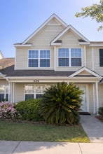 Building Photo - 525 Candida Dr