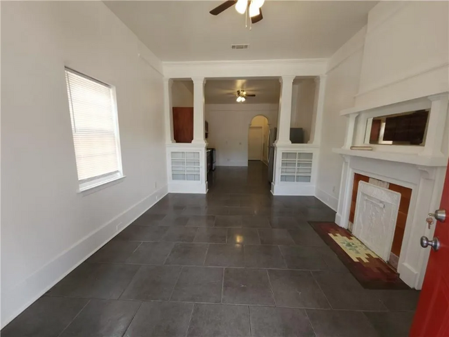 Building Photo - 8403 Apricot St