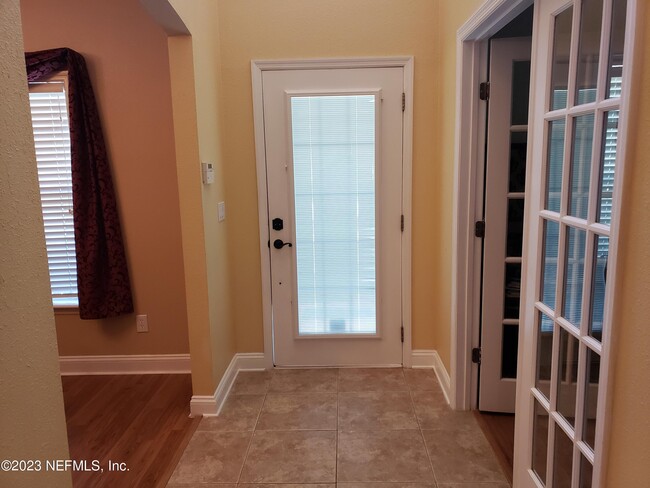 Building Photo - 12465 Blackwater Ct