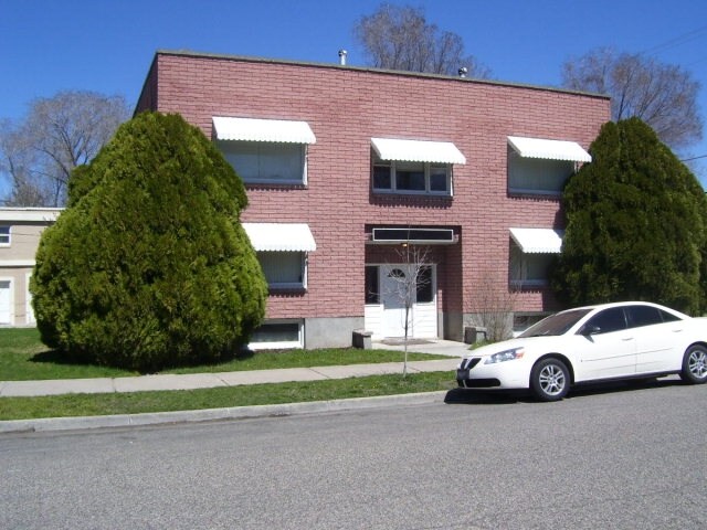 Primary Photo - 433 Maple St