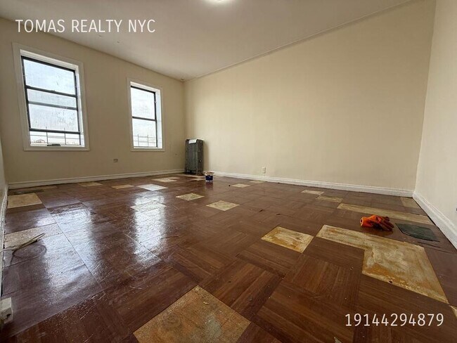 Foto del edificio - 710 E 235th St