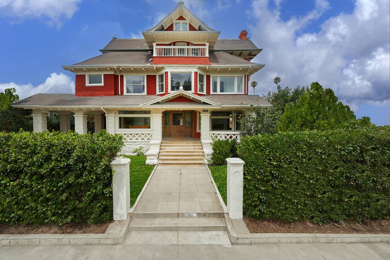 Photo - 1133 3rd Ave-B2