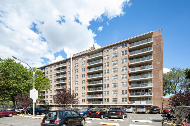 MeadowWood at Gateway - 12421 Flatlands Ave Brooklyn, NY - Apartments ...