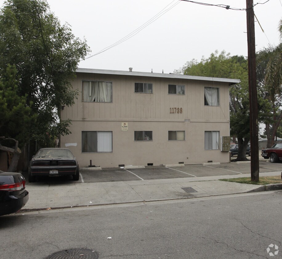 Foto del edificio - 11738 Lemay St