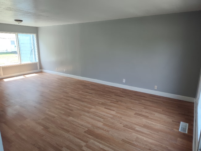 Building Photo - 14 N Ritchie Ave