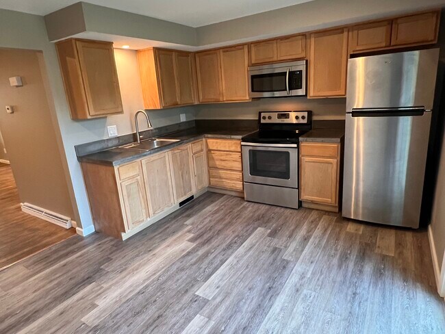 Foto del edificio - 3810 Camelot Ln