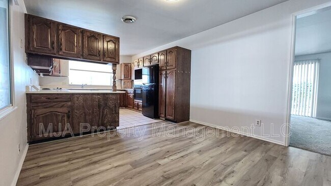 Building Photo - 3880 S 2520 W