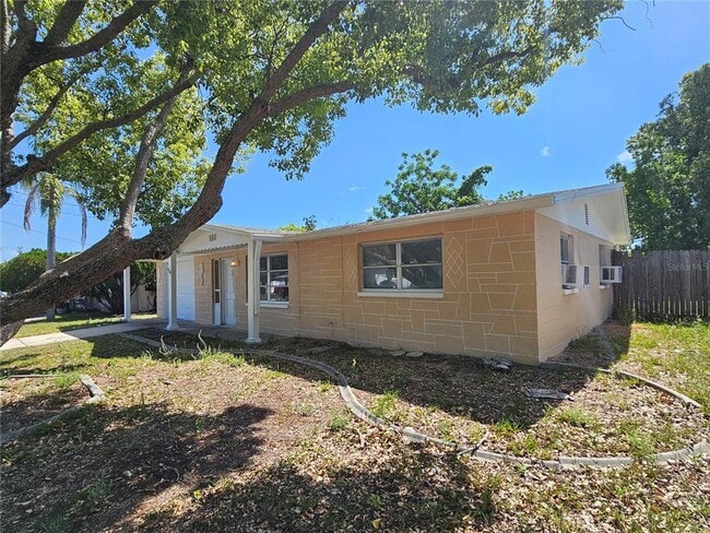 Building Photo - 9210 Pegasus Ave