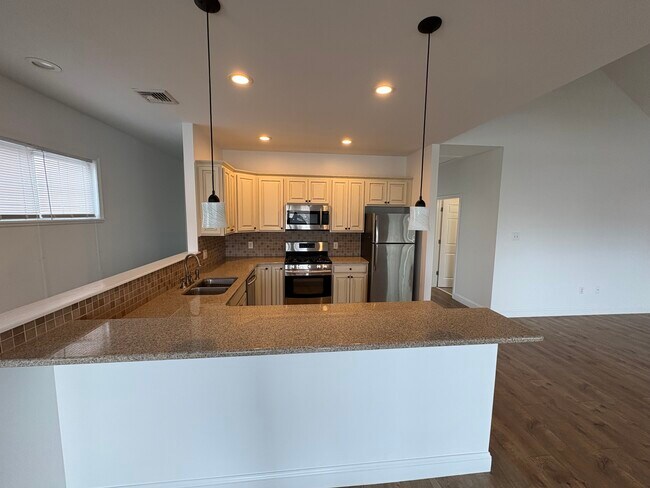 Foto del edificio - 4524 Edgemont St