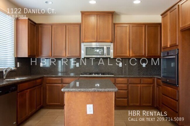 Building Photo - 1122 Danilo Ct