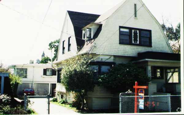 Building Photo - 2931 E 19th St