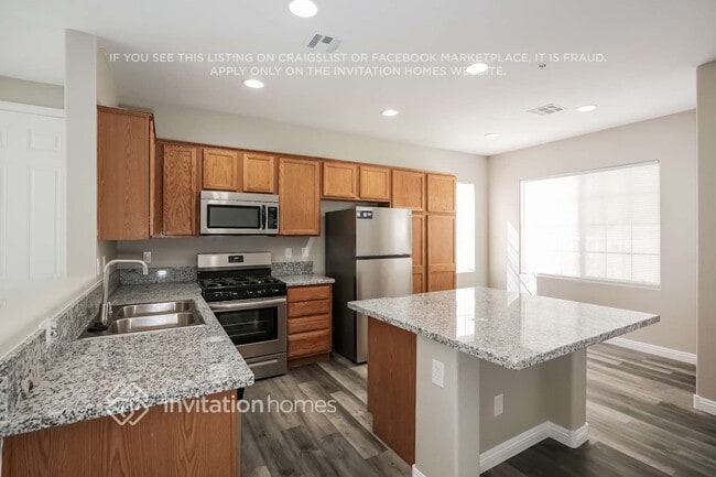 Foto del edificio - 620 Desert Silk Ct