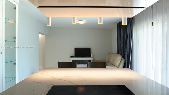 Foto del edificio - 907 NE 3rd St
