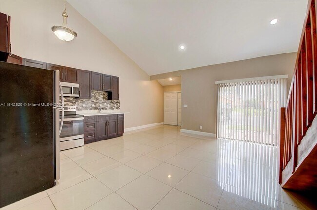 Foto del edificio - 2413 NW 55th Terrace