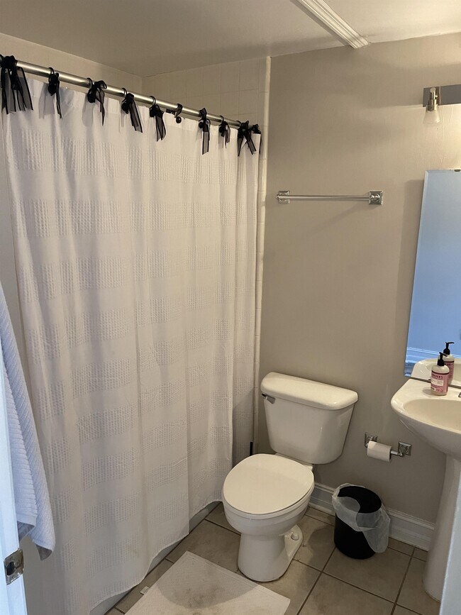 Building Photo - 820 St Michael St