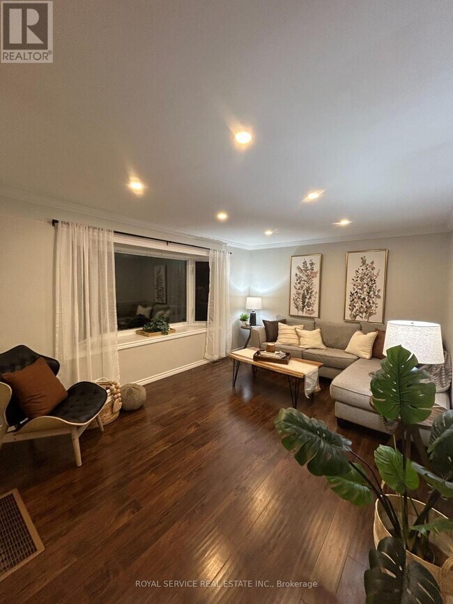 Photo du bâtiment - 5 Streamside Dr