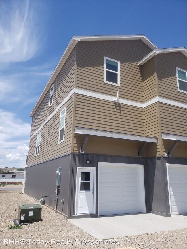 Building Photo - 3 br, 3 bath House - 214 S 10th Street Unit H