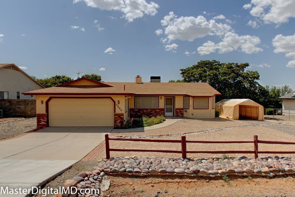3 Bedroom with 2 Car Garage House for Rent in Prescott