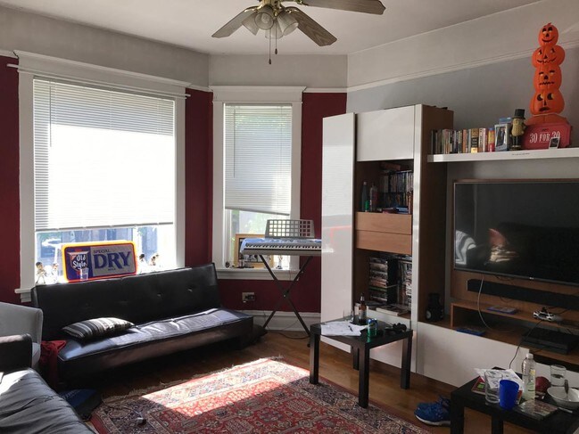 living room - 3745 N Magnolia Ave