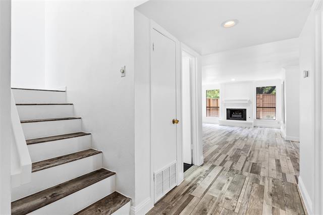 Building Photo - 12231 Montego Plaza