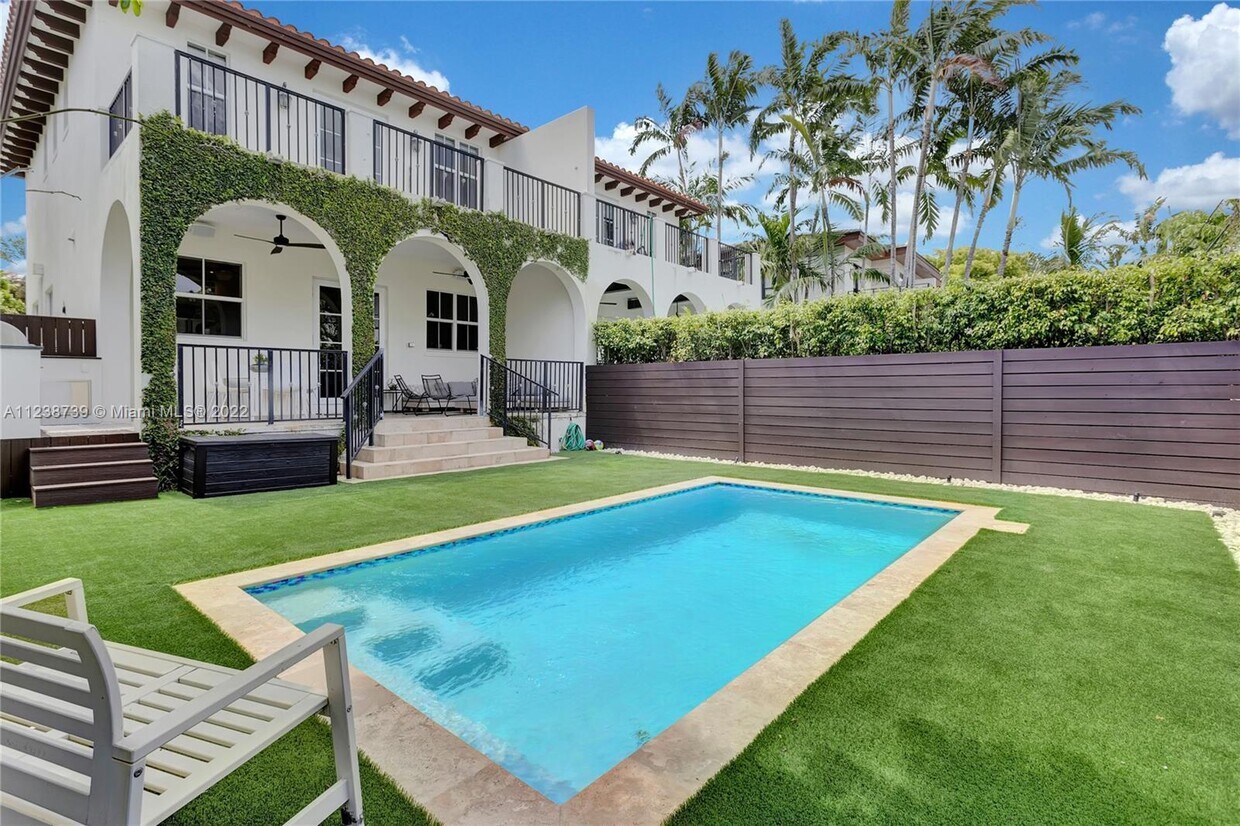 462 Fernwood Rd, Key Biscayne, FL 33149 Townhouse for Rent in Key