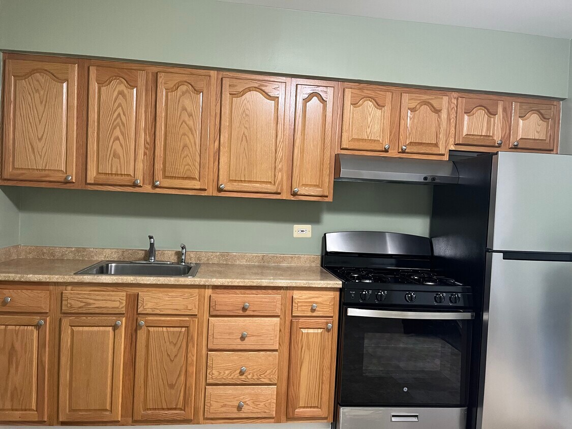 kitchen - 2926 N Calvert St